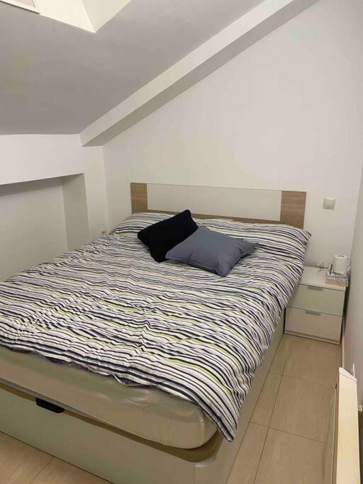 Apartamento Recien Reformado En Barajas Pueblo Madrid Bagian luar foto