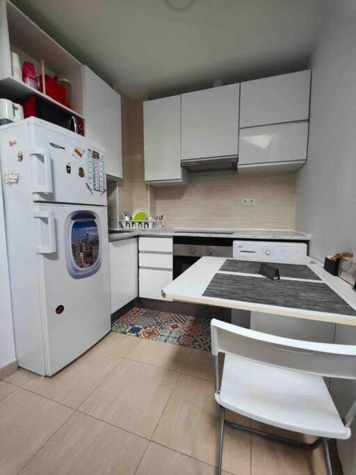 Apartamento Recien Reformado En Barajas Pueblo Madrid Bagian luar foto