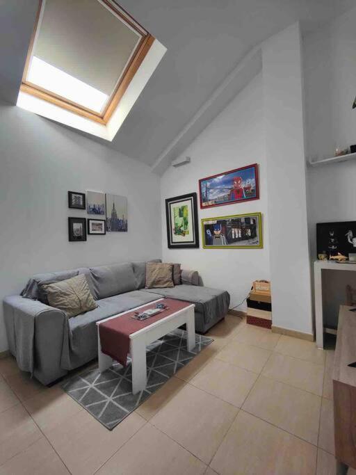Apartamento Recien Reformado En Barajas Pueblo Madrid Bagian luar foto